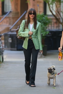 Emily Ratajkowski feet photo thumbnail