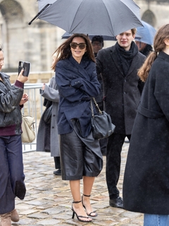 Emily Ratajkowski feet photo thumbnail