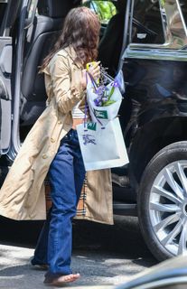 Emily Ratajkowski feet photo thumbnail