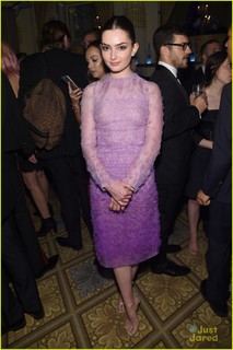 Emily Robinson feet photo 9