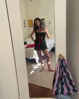 Emily Robinson feet photo 2