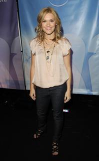 Emily Rose feet photo thumbnail