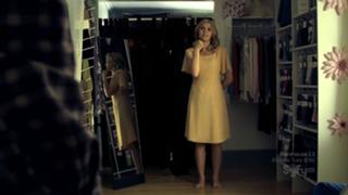 Emily Rose feet photo thumbnail