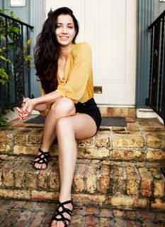 Emily Rudd feet photo thumbnail