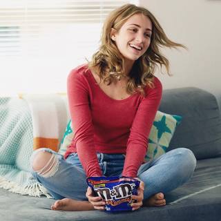 Emily Rudd feet photo thumbnail