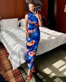 Emily Rudd feet photo thumbnail
