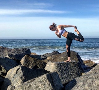 Emily Schromm feet photo 4