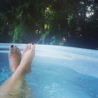 Emily Schuman feet photo 12