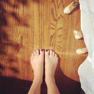 Emily Schuman feet photo 4
