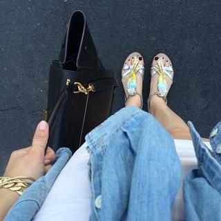 Emily Schuman feet photo 2