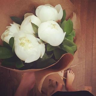 Emily Schuman feet photo 13