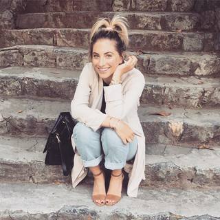 Emily Schuman feet photo 19