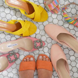 Emily Schuman feet photo 11