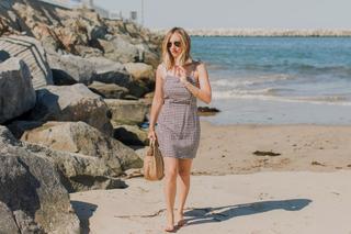 Emily Schuman feet photo 9