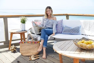 Emily Schuman feet photo 18