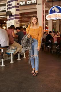 Emily Schuman feet photo 11
