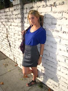 Emily Schuman feet photo 3