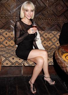 Emily Scott feet photo 10