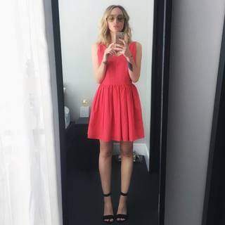 Emily Scott feet photo 9