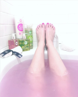 Emily Scott feet photo 1