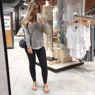 Emily Sears feet photo 12