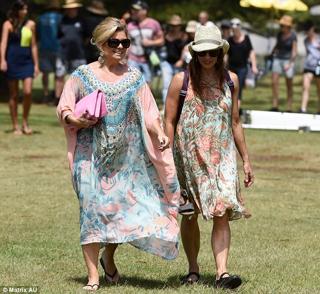 Emily Symons feet photo 4