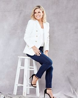 Emily Symons feet photo 9