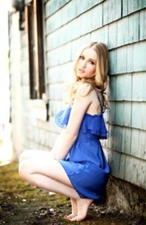 Emily Tennant feet photo 1