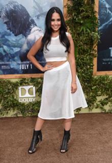 Emily Tosta feet photo 3