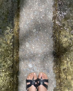 Emily Tosta feet photo 15