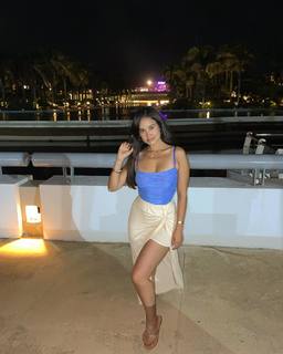 Emily Tosta feet photo 11