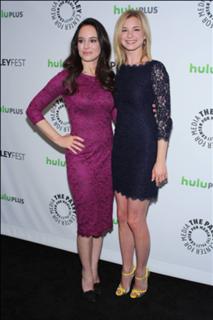 Emily VanCamp feet photo thumbnail