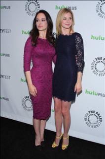 Emily VanCamp feet photo thumbnail