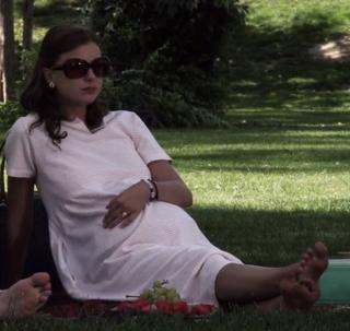Emily VanCamp feet photo thumbnail