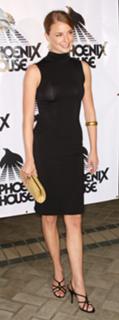 Emily VanCamp feet photo thumbnail