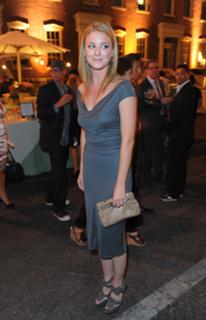 Emily VanCamp feet photo thumbnail