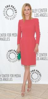 Emily VanCamp feet photo thumbnail