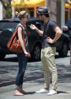 Emily VanCamp feet photo thumbnail