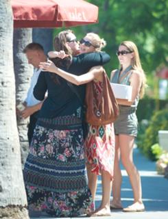 Emily VanCamp feet photo thumbnail