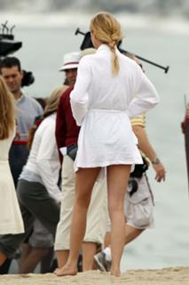 Emily VanCamp feet photo thumbnail