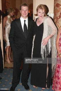 Emily Watson feet photo thumbnail