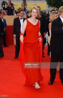 Emily Watson feet photo thumbnail