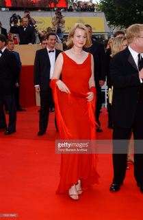 Emily Watson feet photo thumbnail