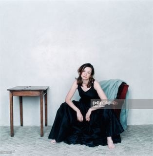 Emily Watson feet photo thumbnail