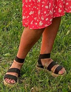 Emily Wears feet photo 9