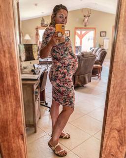Emily Wears feet photo 8