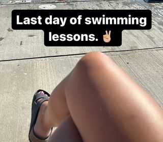 Emily Wears feet photo 7
