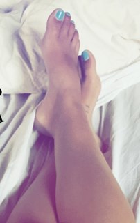 Emily Wears feet photo 2