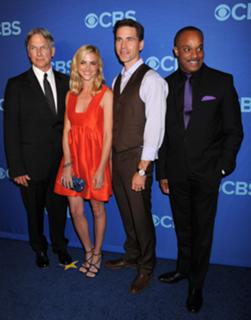 Emily Wickersham feet photo thumbnail