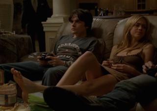 Emily Wickersham feet photo thumbnail